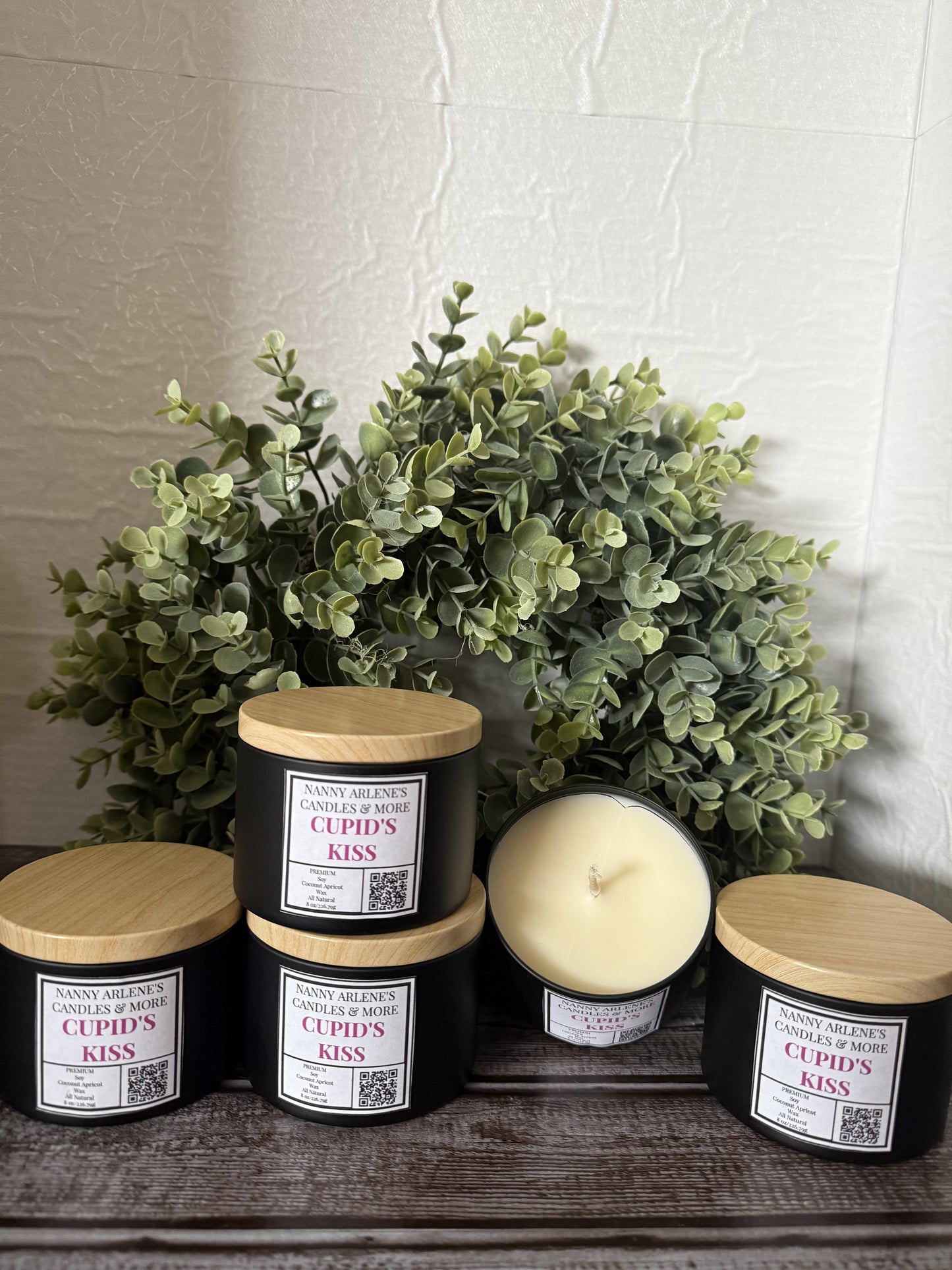 8 oz Cupid's Kiss coconut apricot soy wax candle